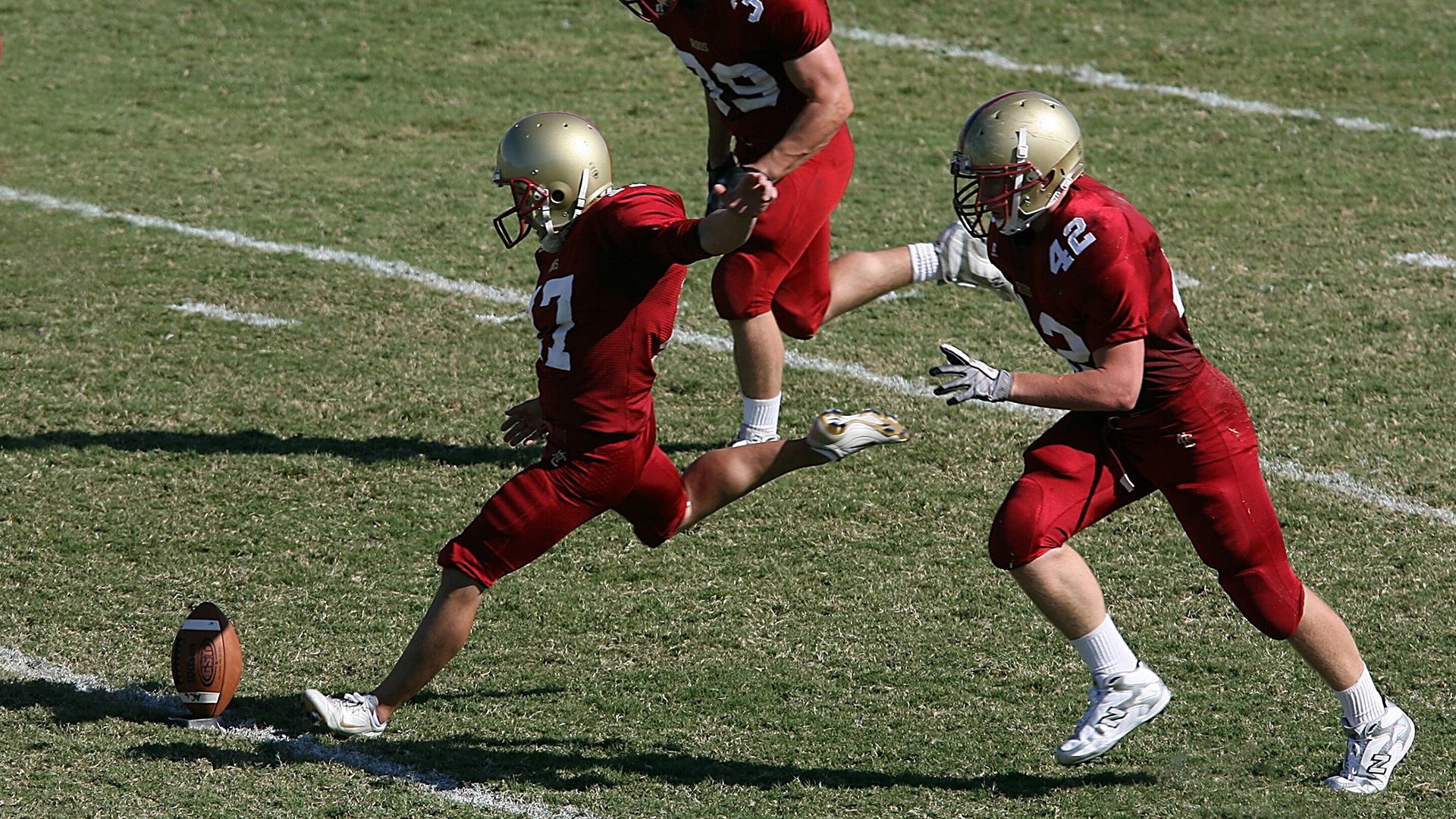 AYX GAME-法甲激烈角逐：团队配合与个人技术的极佳结合，法甲冲突